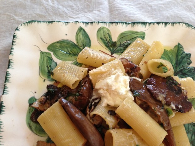 Rigatoni with mushrooms and eggplant