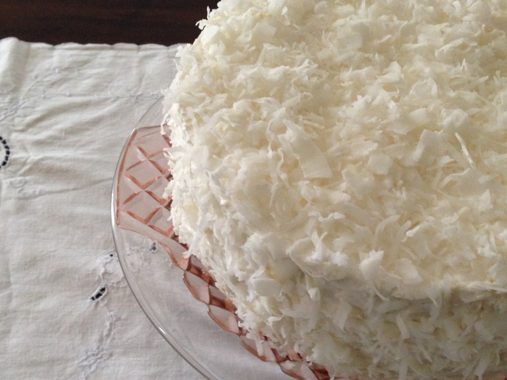 Mixed flakes of coconut