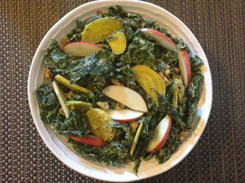 Creamy kale salad