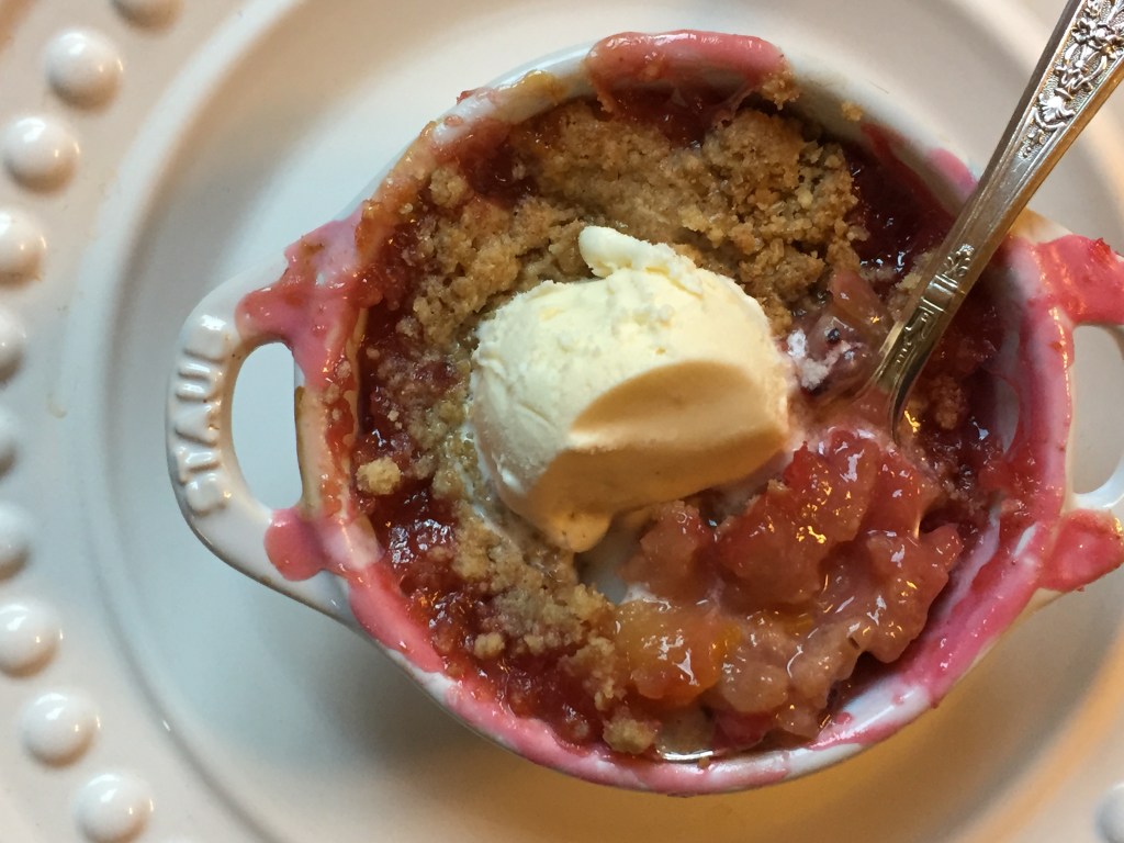 Warm crumble with vanilla ice cream